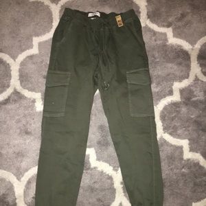 Medium Olive Green Cargo Jogger Pants!